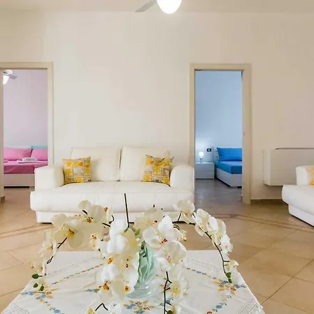 Fumarola Sleeps 8 Pool Air Con Wifi * Ostuni