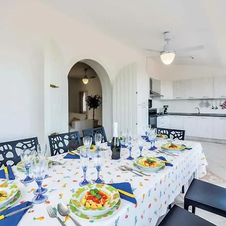 Fumarola Sleeps 8 Pool Air Con Wifi Ostuni